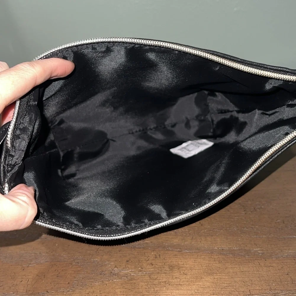 HOST PICK x 2 Jeffree Star Exclusive Halloween Bat Makeup Cosmetic Bag - Picture 4 of 4